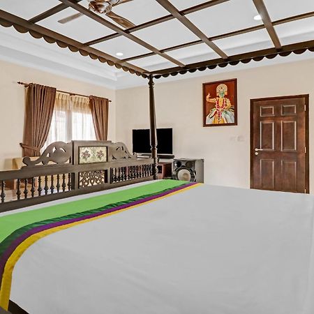 Treebo Anchor Inn Kochi Exterior photo